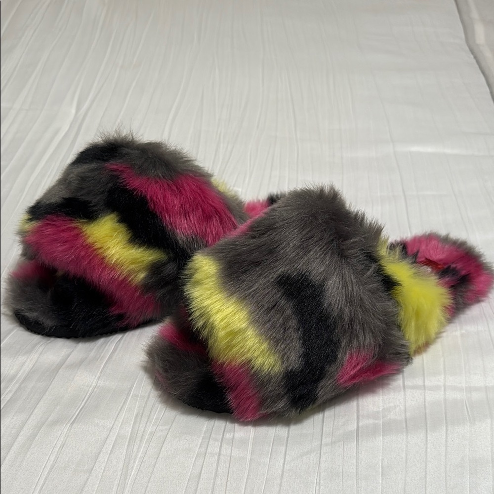 Sorel Fuzzy Multicolor Slippers